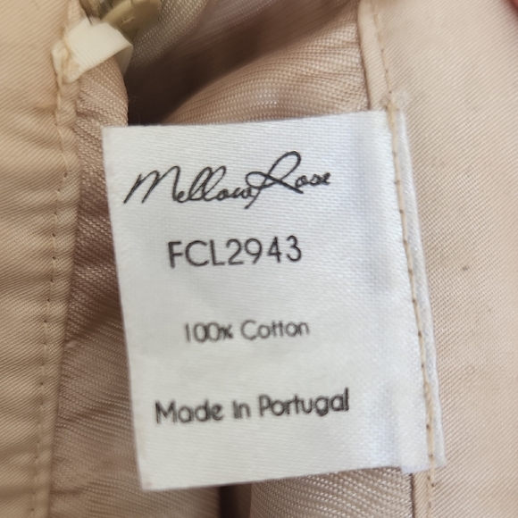 Beige Pleated Skirt with Zipper Accents - Picture 3 of 3